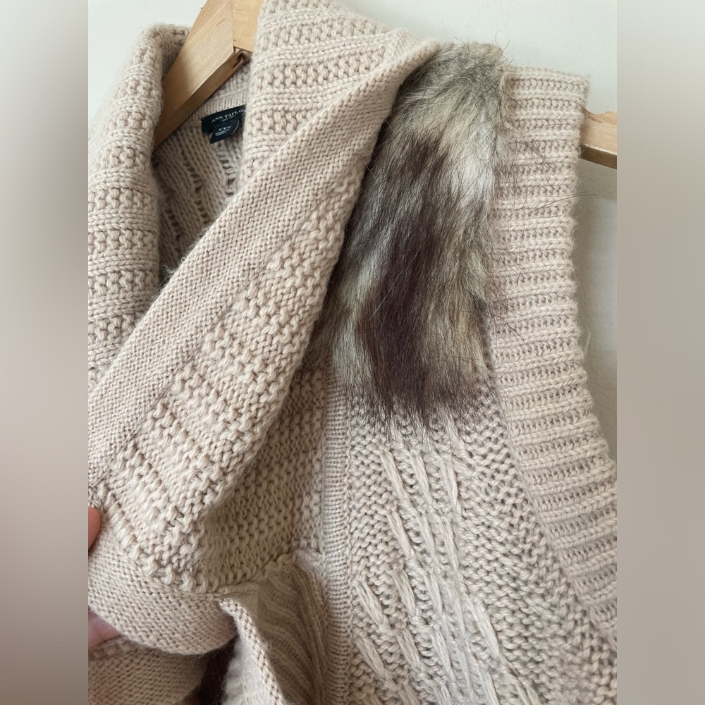 ANN TAYLOR Chunky Tan Fur Shoulder Long Oversized Sweater Vest Size XXS - Picture 7 of 12